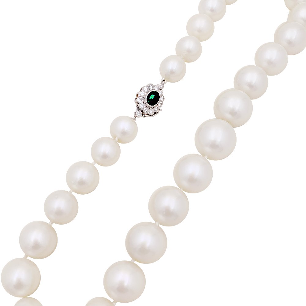 Collier de perles en or blanc et diamants - Castafiore