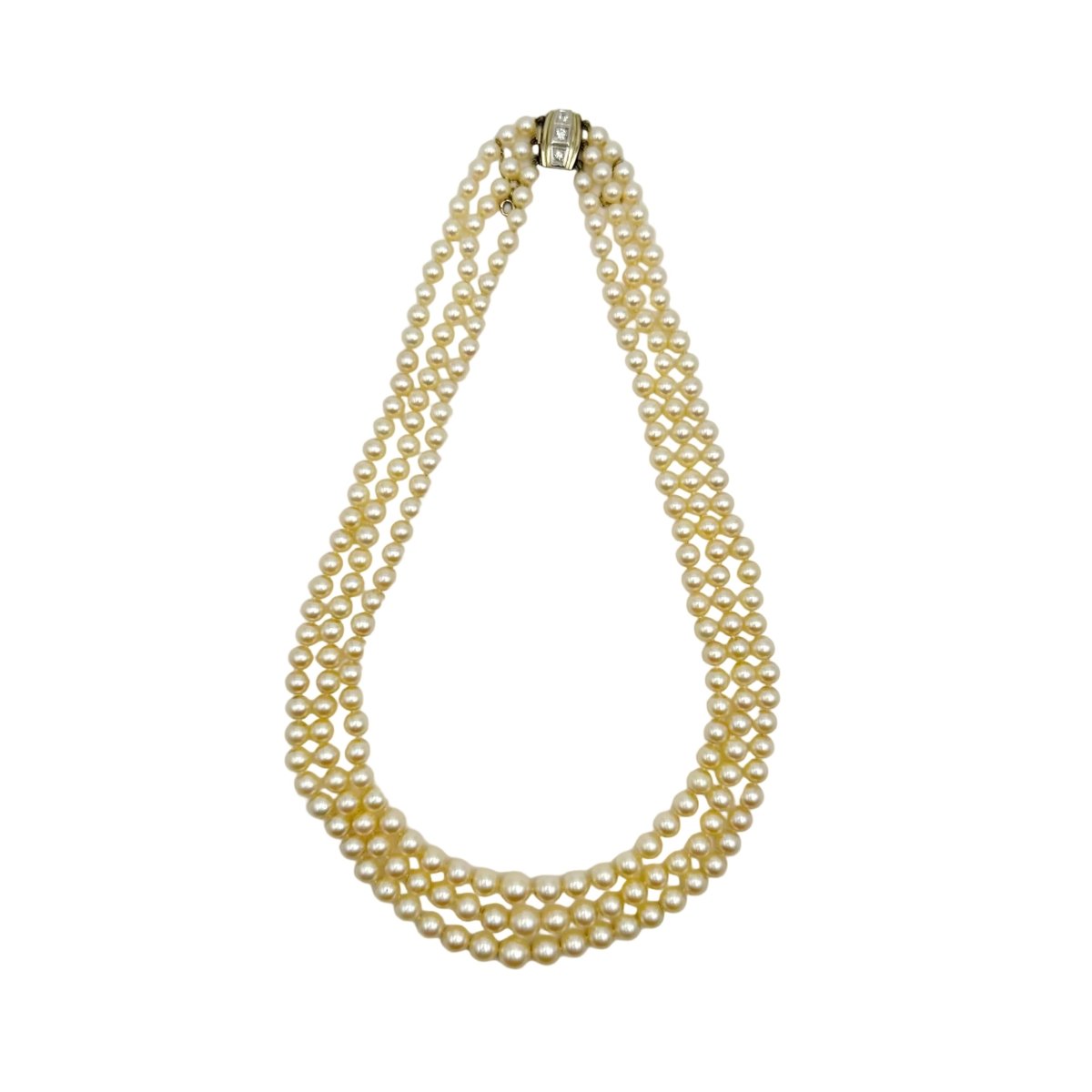 Collier de Perles trois rangs en perle de culture, or blanc et diamants - Castafiore