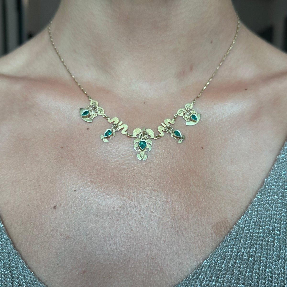 Collier Draperie en or jaune et émeraude - Castafiore