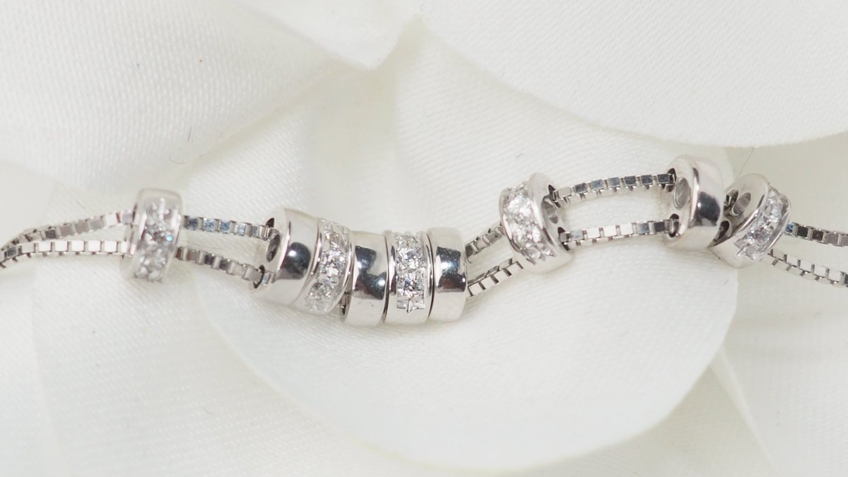 Collier en or blanc et diamants - Castafiore