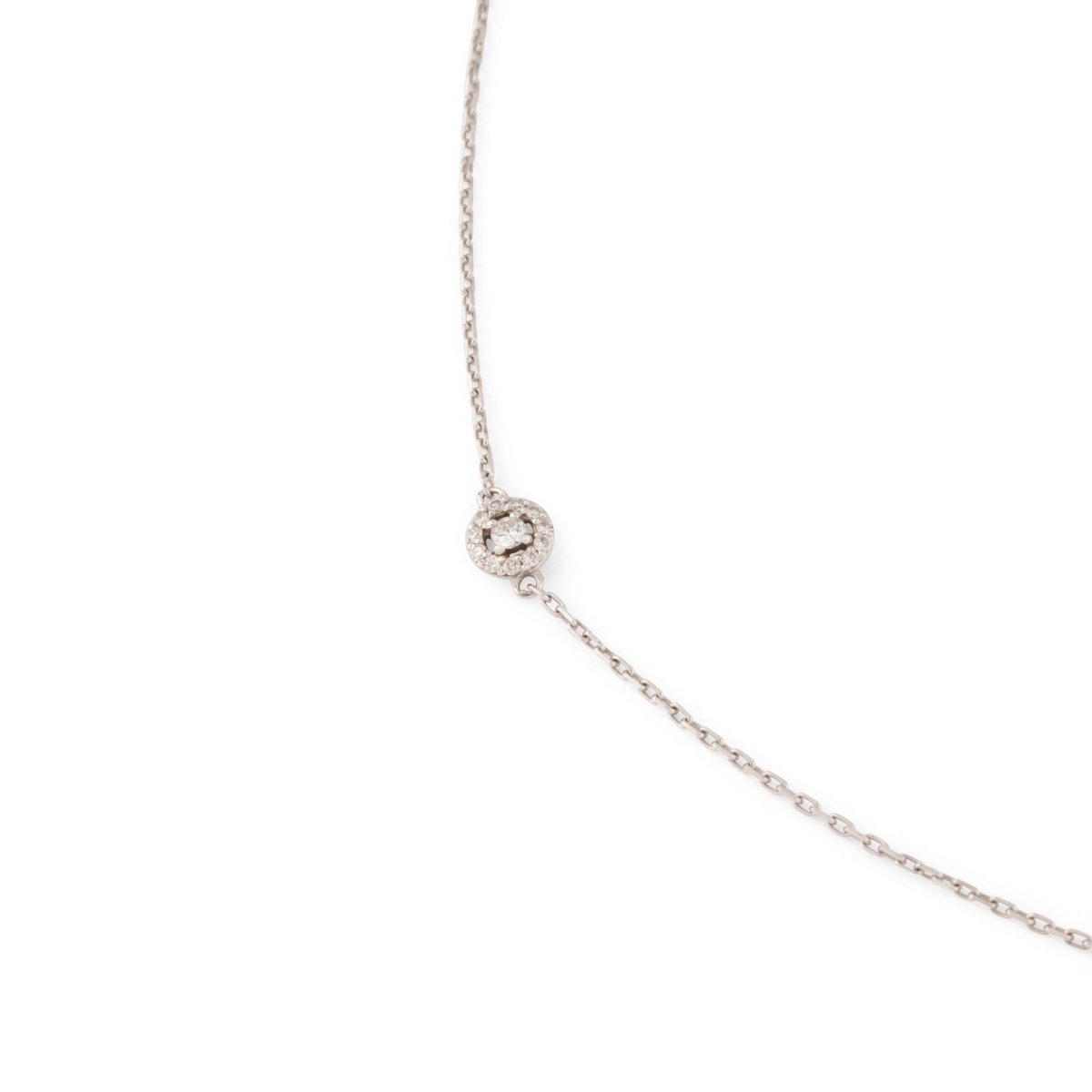 Collier en or gris ornée de 5 diamants entourés de plus petit diamant - Castafiore