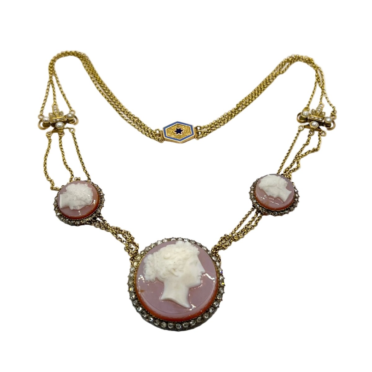 Collier en or jaune, camées et diamants - Castafiore