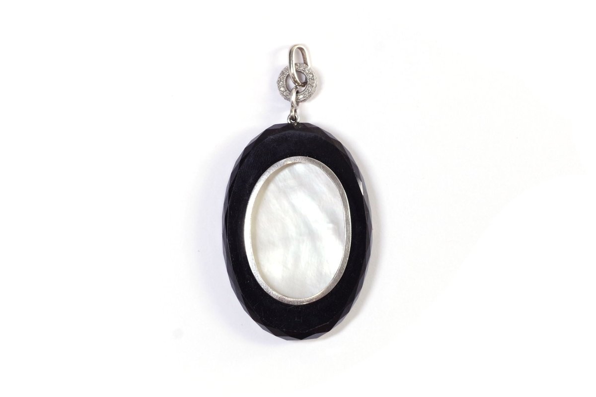 Collier en platine, onyx et diamants - Castafiore