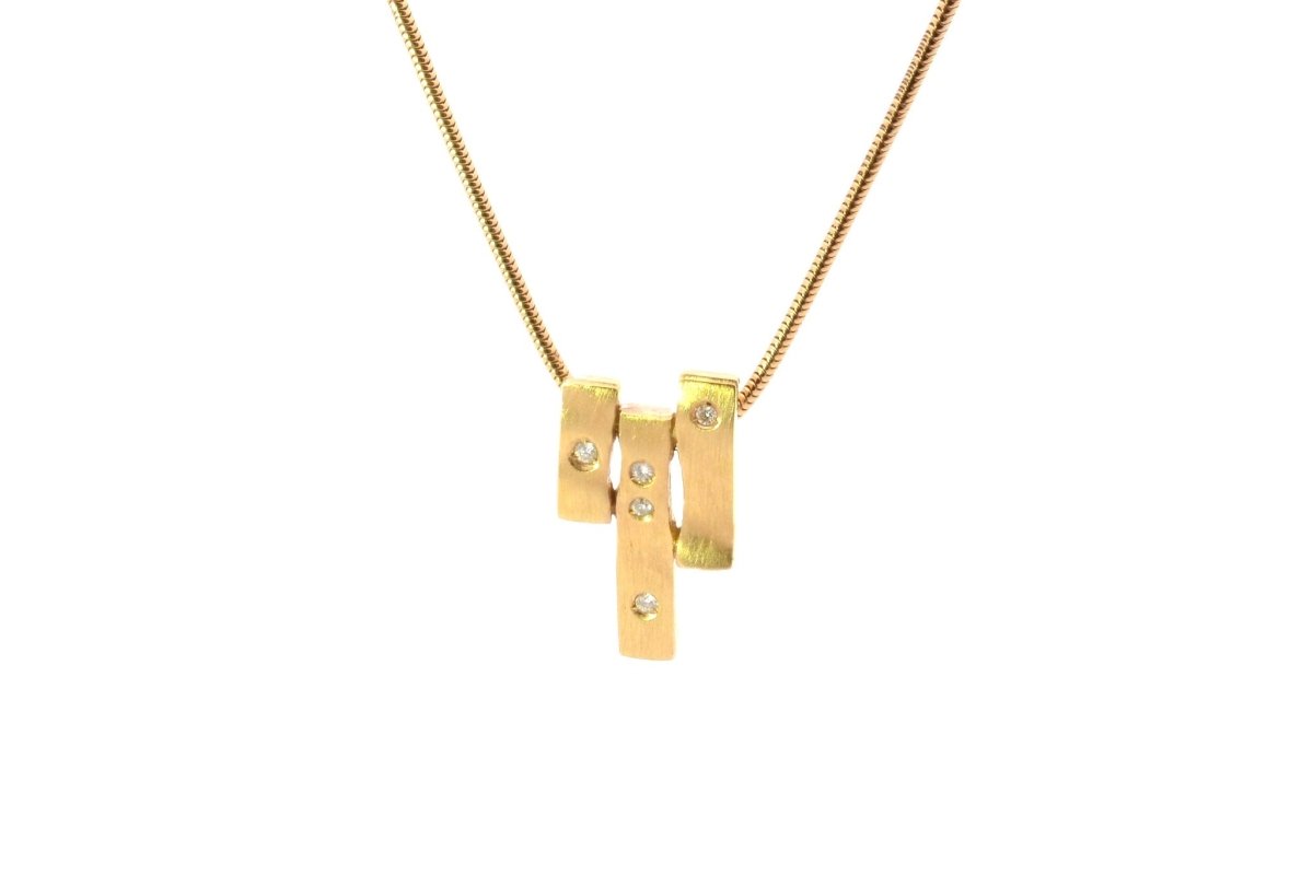 Collier H. STERN en or jaune et diamants - Castafiore