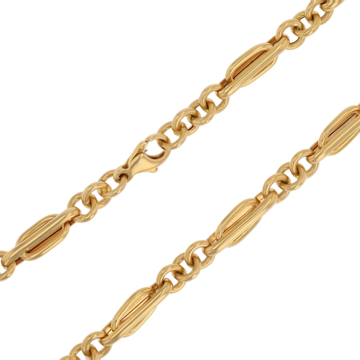 Necklace yellow gold oval staple and round mesh