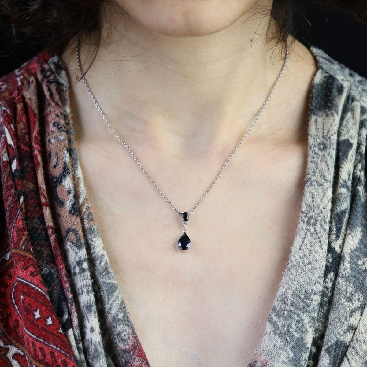 Collier maille forçat en or blanc et saphir - Castafiore