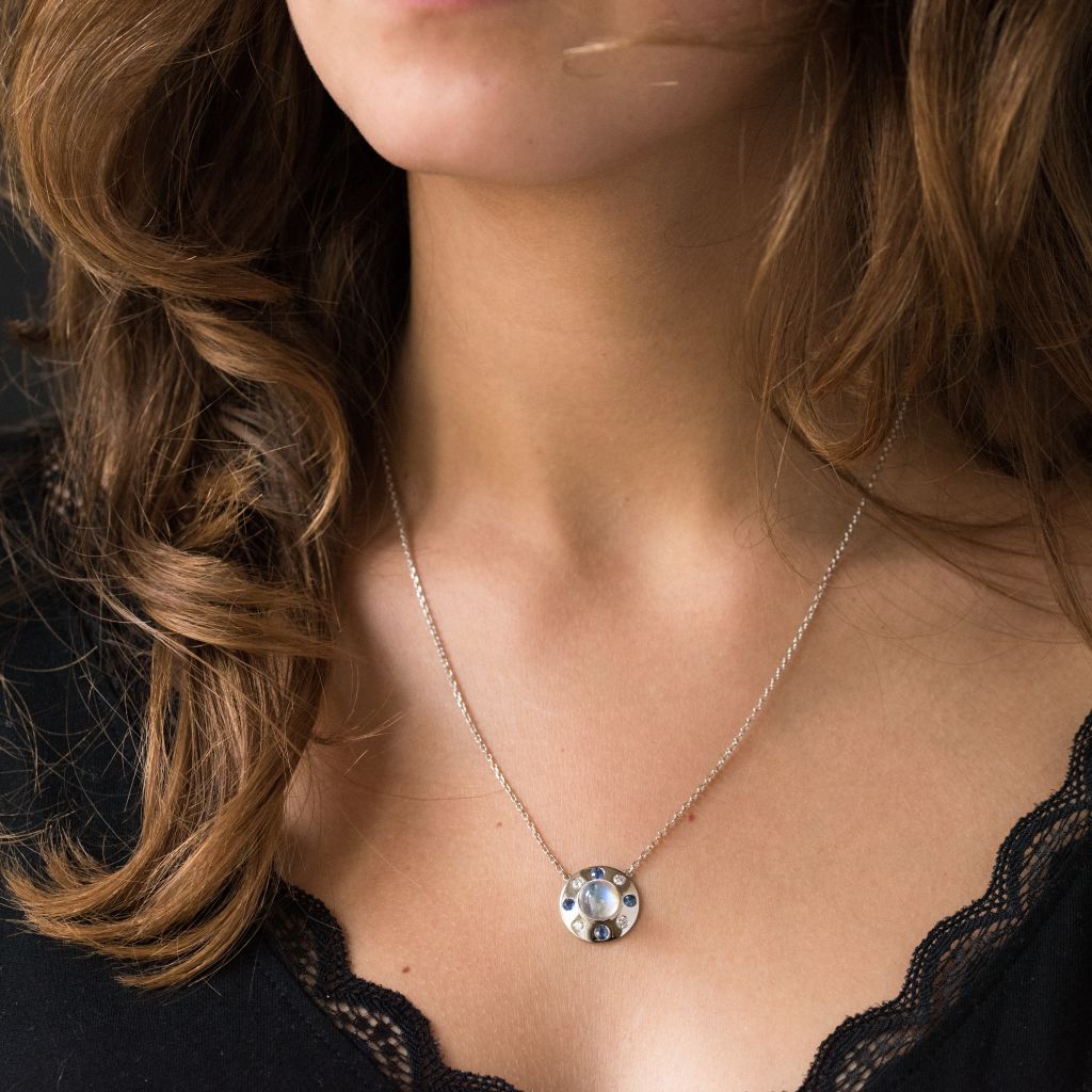 Collier MAISON BAUME Pierre de lune en or blanc - Castafiore