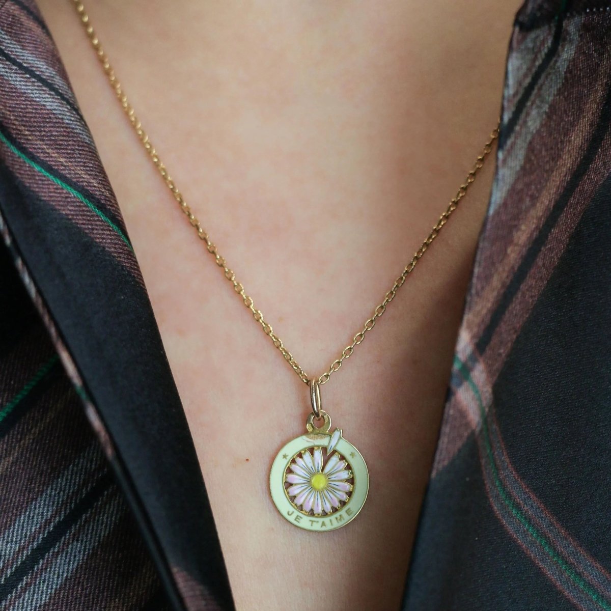 Collier Médaille en or jaune et émail - Castafiore