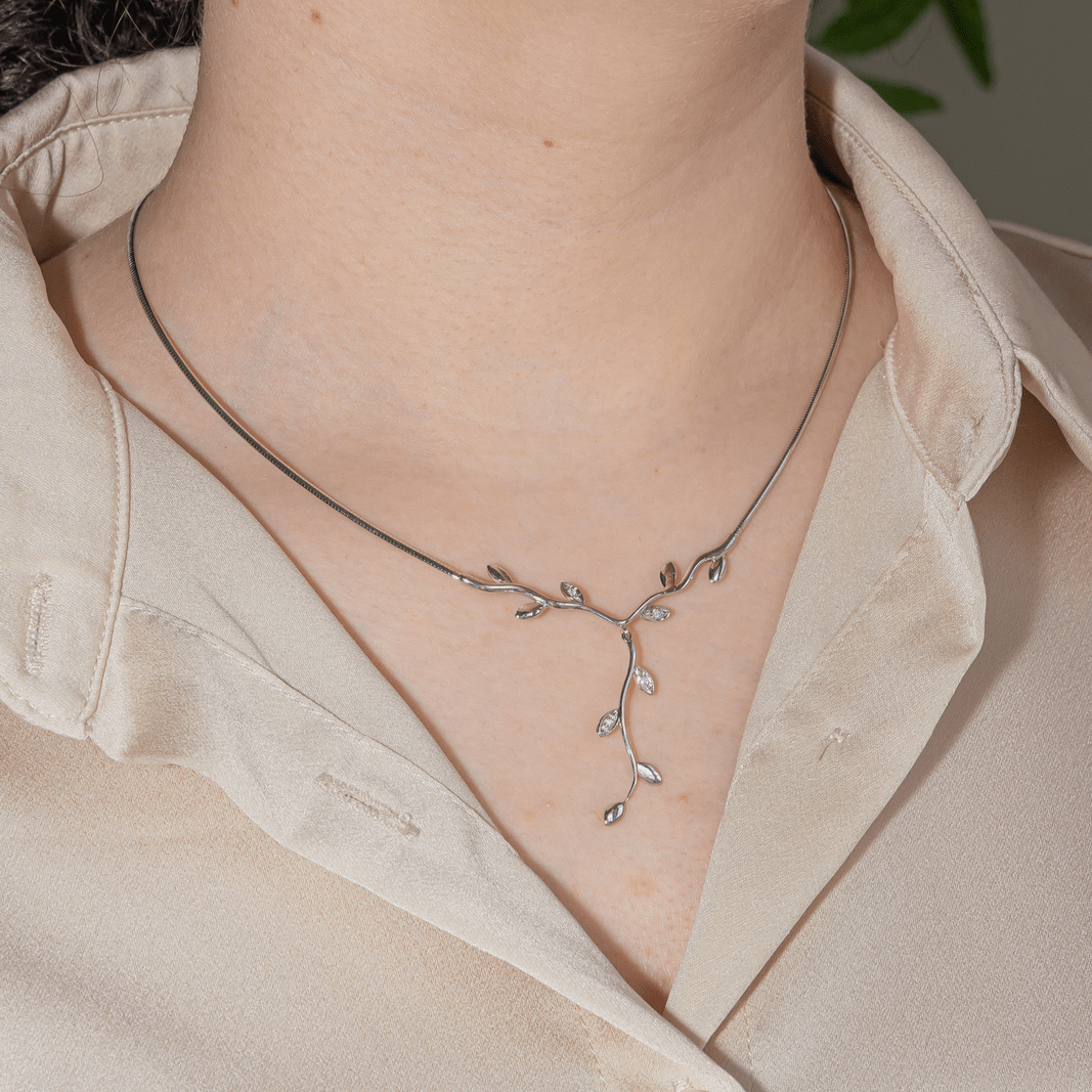 Collier Négligé en or blanc et diamants - Castafiore