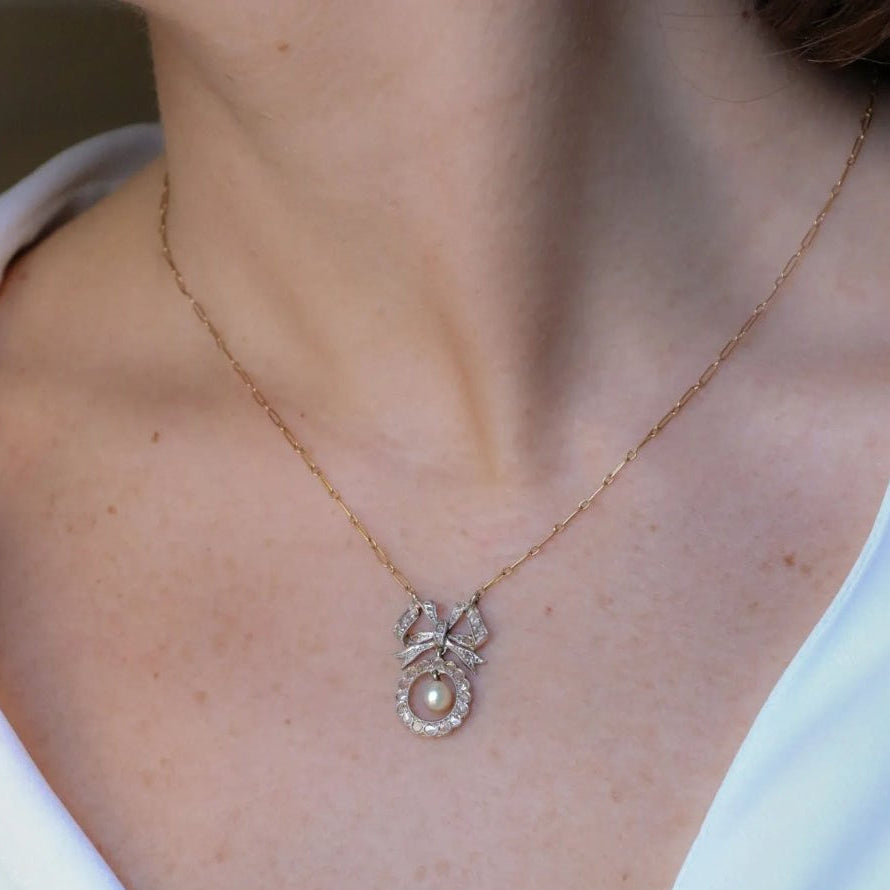 Collier noeud Belle Epoque or diamants perle fine - Castafiore