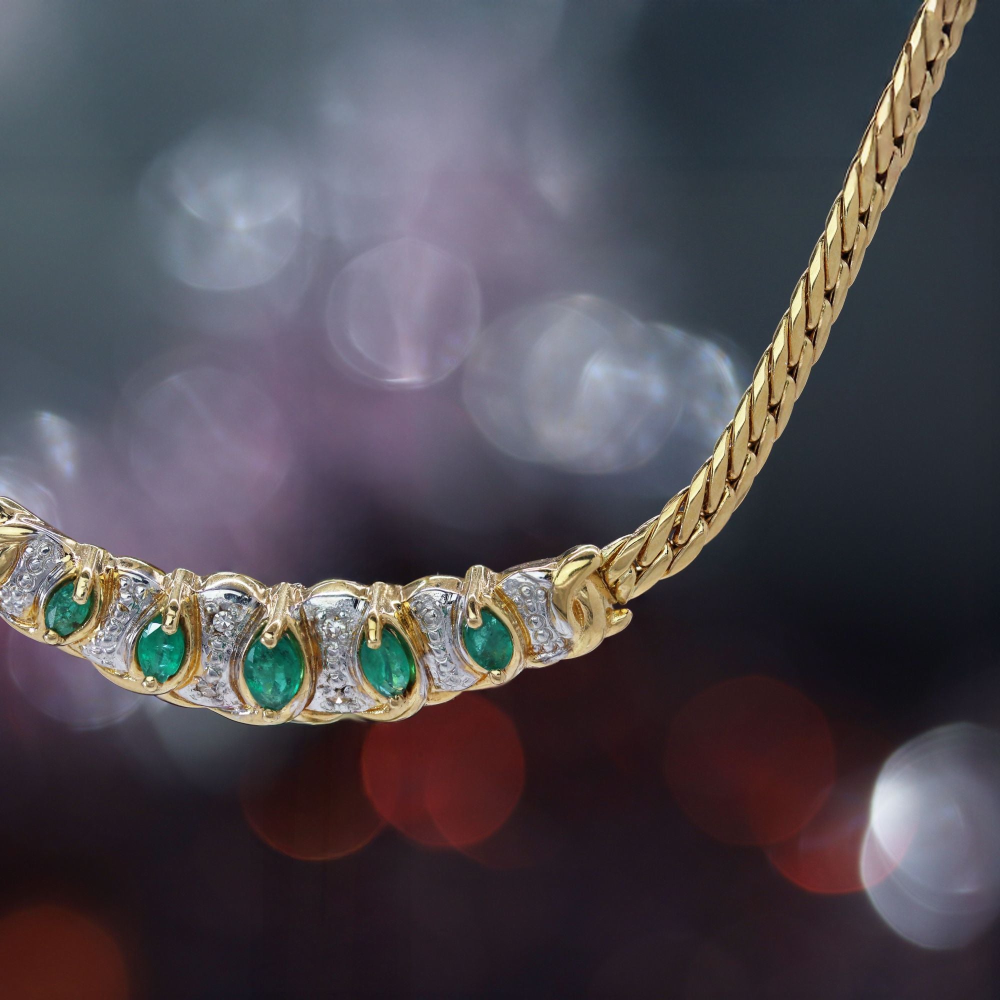 Collier occasion émeraudes diamants or jaune