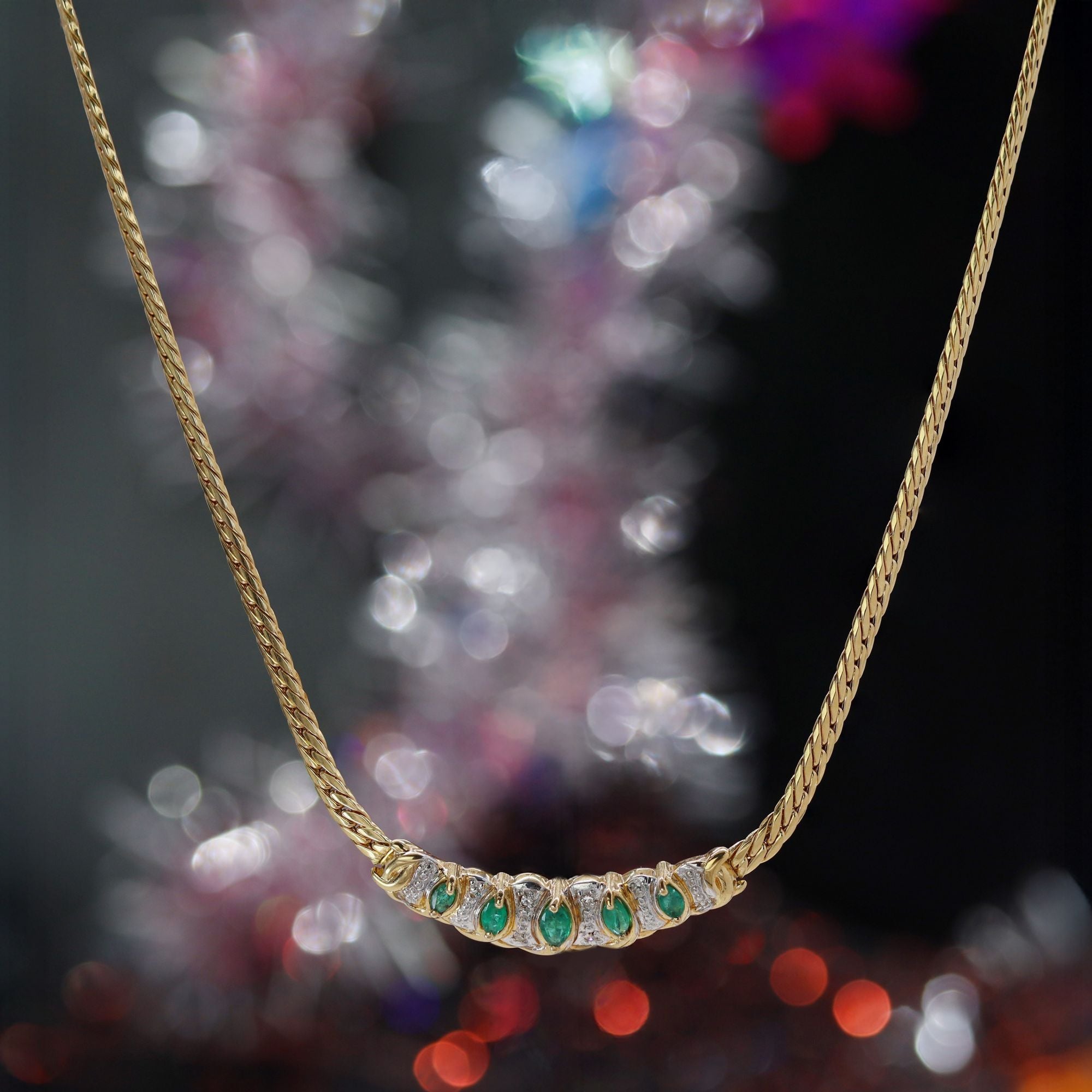 Collier occasion émeraudes diamants or jaune
