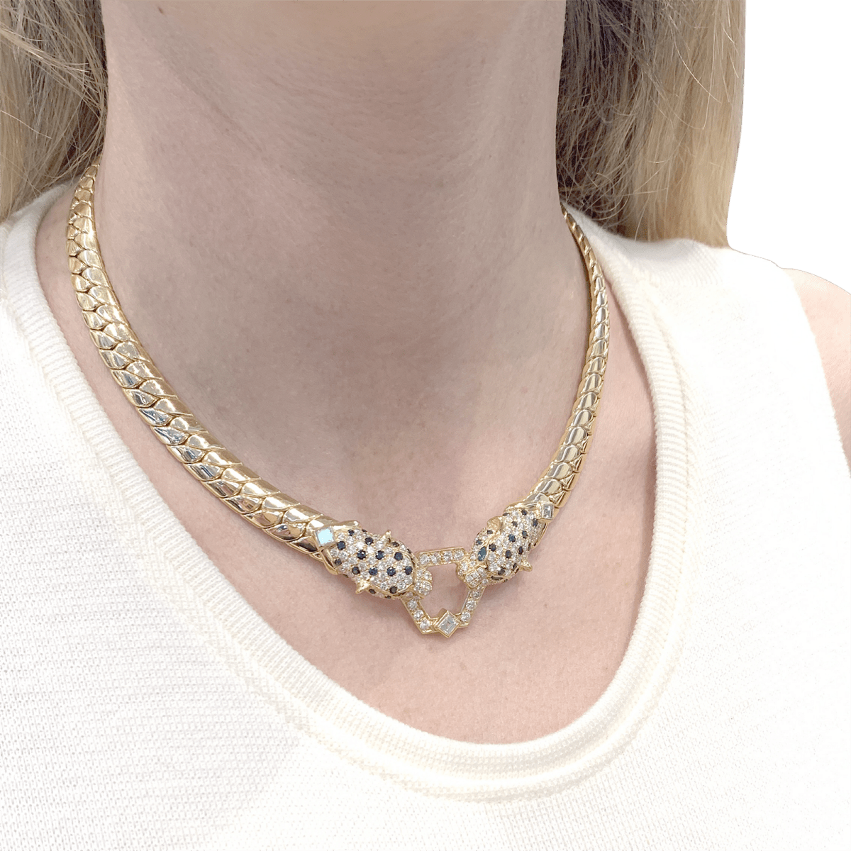 Collier O.J. PERRIN, or jaune, saphirs émeraudes, et diamants - Castafiore