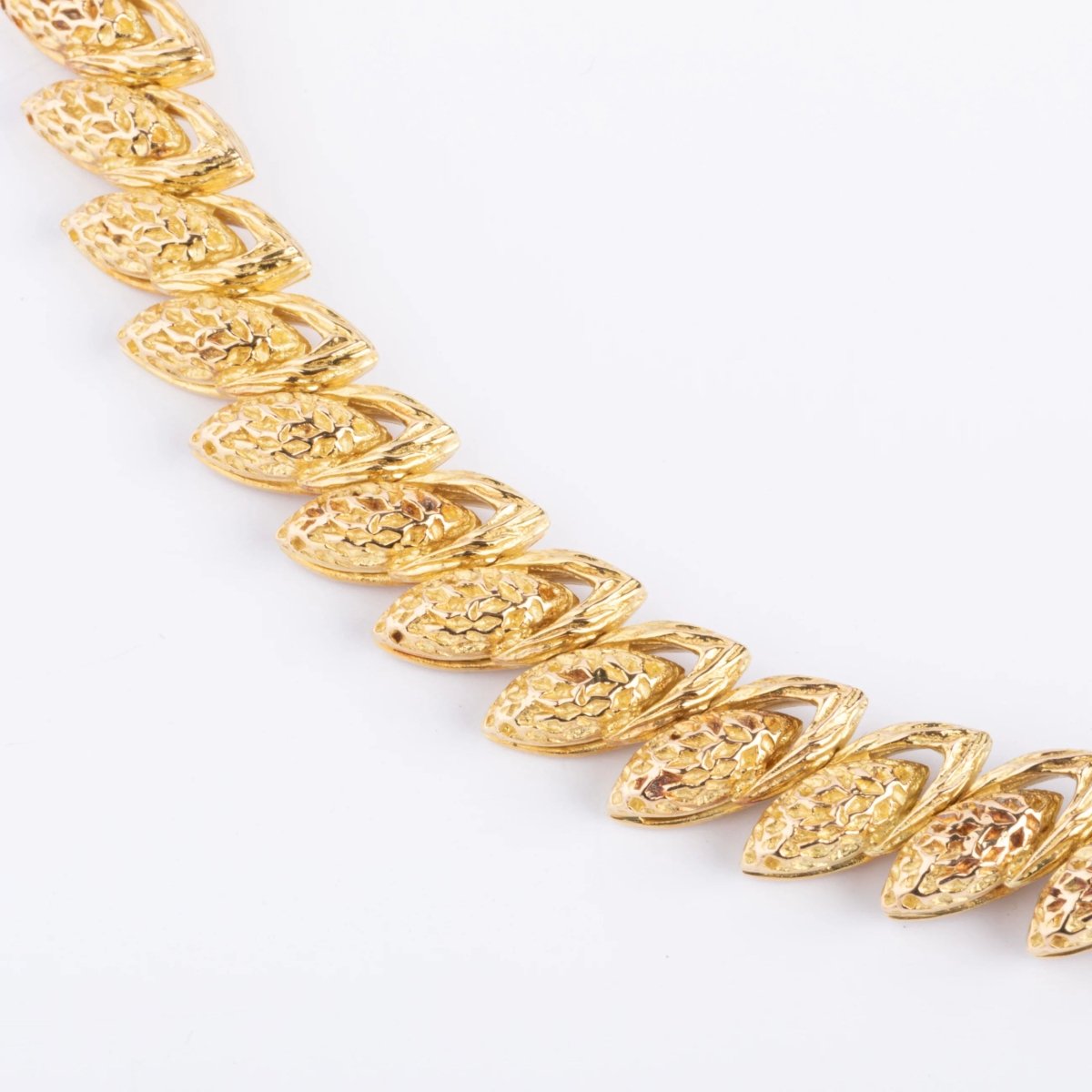 Collier or jaune,platine et diamants des années 1960 - Castafiore