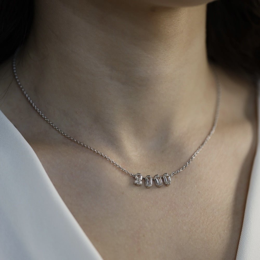 Collier pendentif avec 1,50 Cts de diamants H - VS taillés en chiffres en Platine. - Castafiore