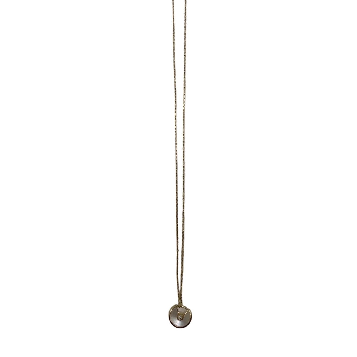 Collier Pendentif CARTIER "Amulette" en or jaune, nacre et diamants - Castafiore