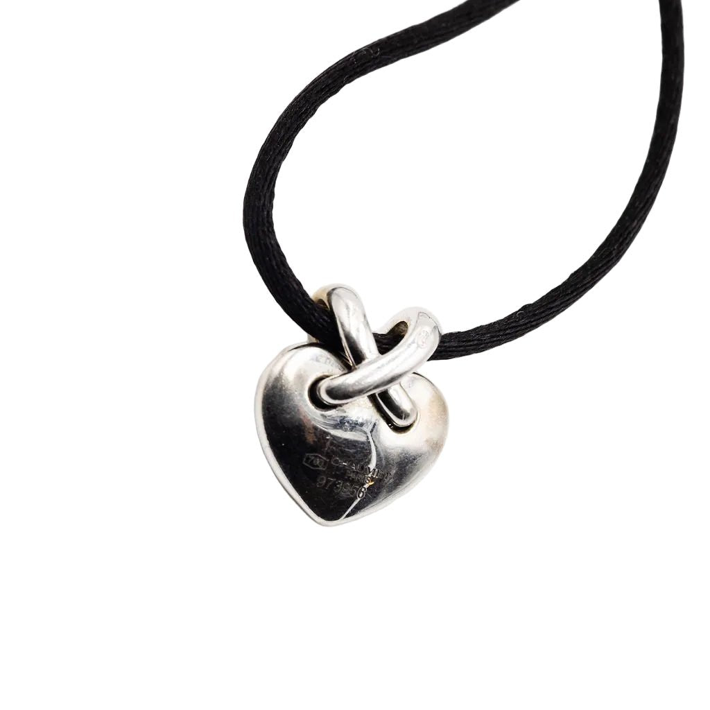 Collier Pendentif CHAUMET "Liens Coeur" en or blanc et diamants - Castafiore