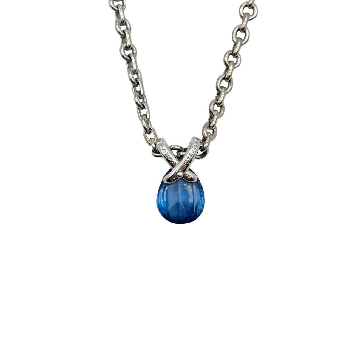 Collier Pendentif CHAUMET "Liens" en or blanc, saphir et diamants - Castafiore