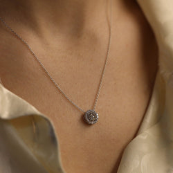 Collier pendentif diamant 0,57 Ct K - VS en or gris 18 Cts. 42 cm. - Castafiore