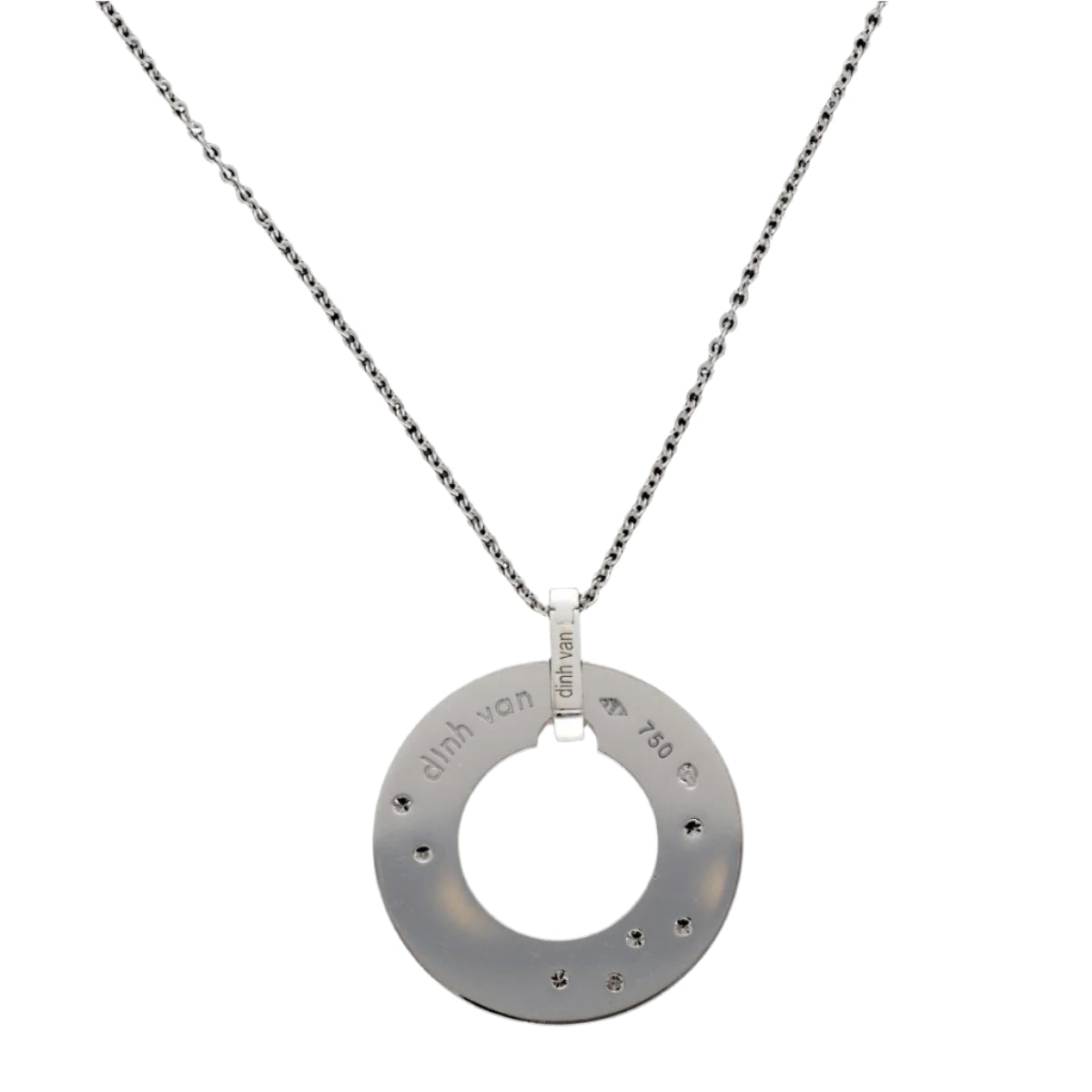 Collier pendentif Dinh Van "Cible" Grand Modèle en or gris 18K avec diamant – Vers 2015 - Castafiore