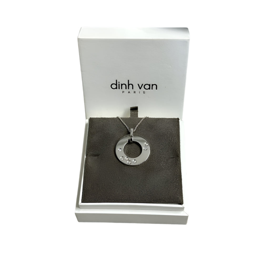 Collier pendentif Dinh Van "Cible" Grand Modèle en or gris 18K avec diamant – Vers 2015 - Castafiore