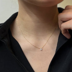Collier Pendentif DJULA "Magic Touch Main" en or jaune, or blanc et diamants - Castafiore