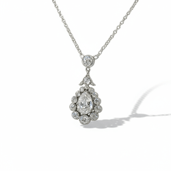 Collier Pendentif en or blanc et diamants - Castafiore
