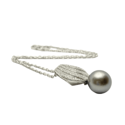 Collier Pendentif en or blanc, perle et diamants - Castafiore