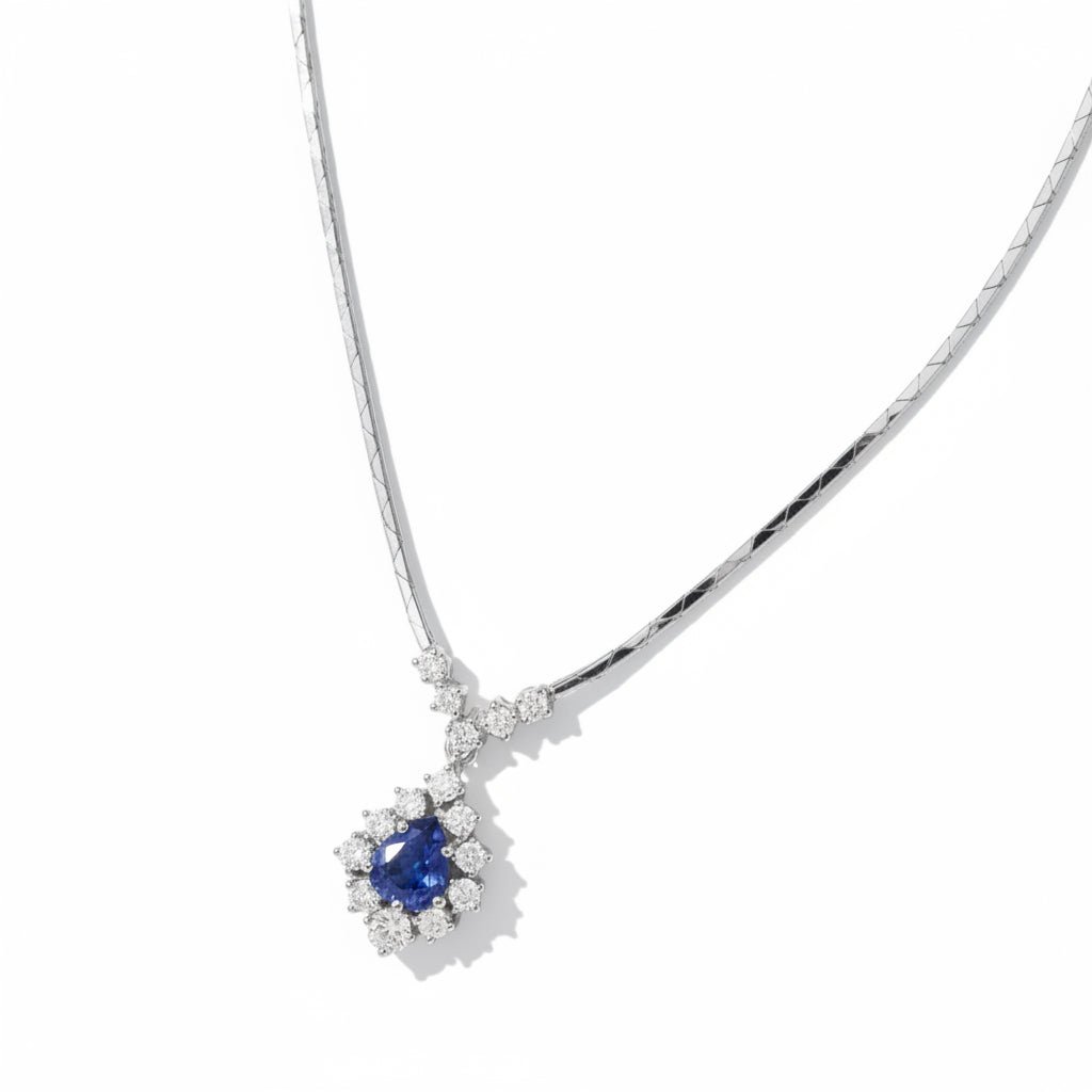 Collier pendentif en or blanc, saphir et diamants - Castafiore