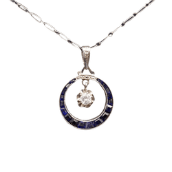 Collier pendentif en or blanc, saphirs et diamant - Castafiore