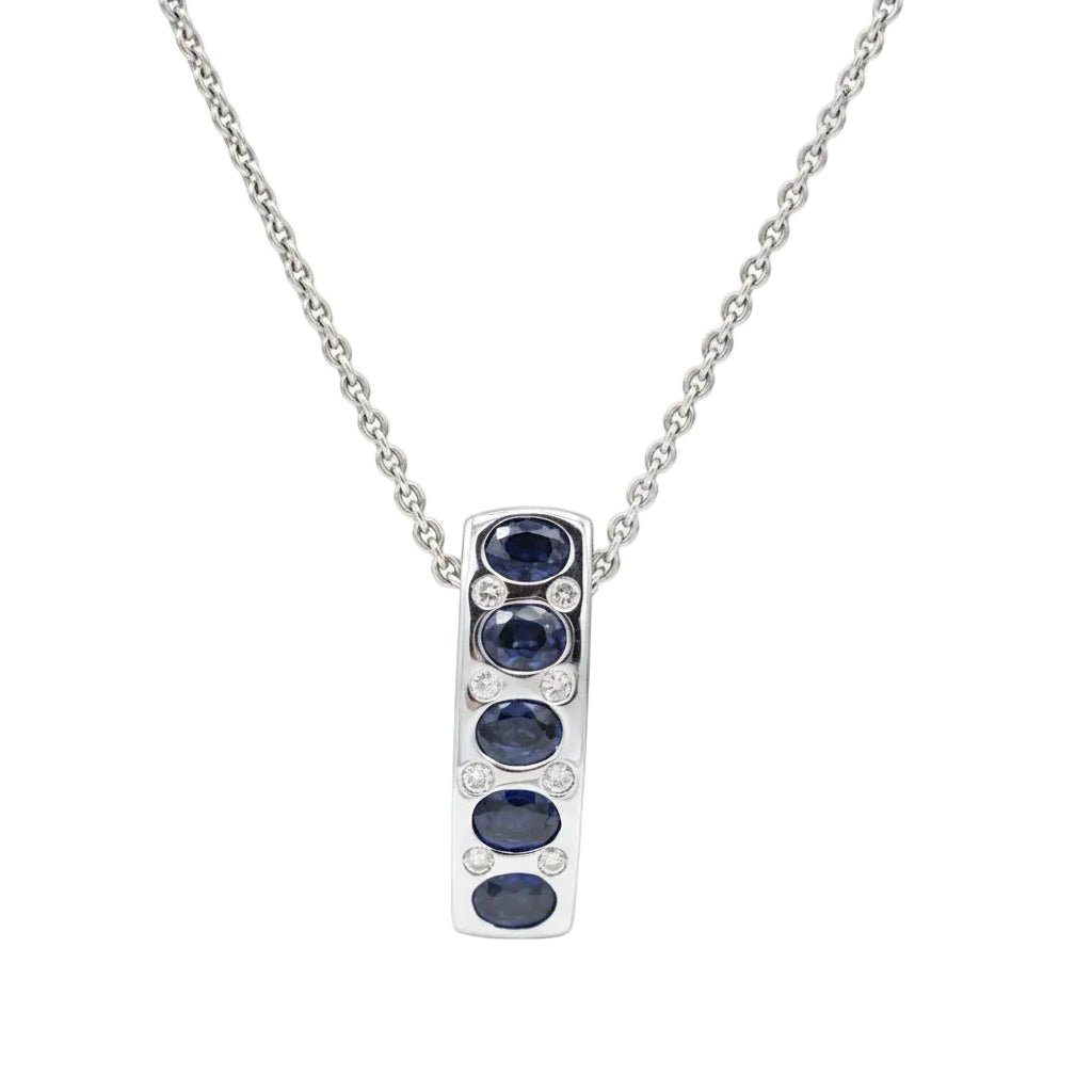 Collier Pendentif en or blanc, saphirs et diamants - Castafiore