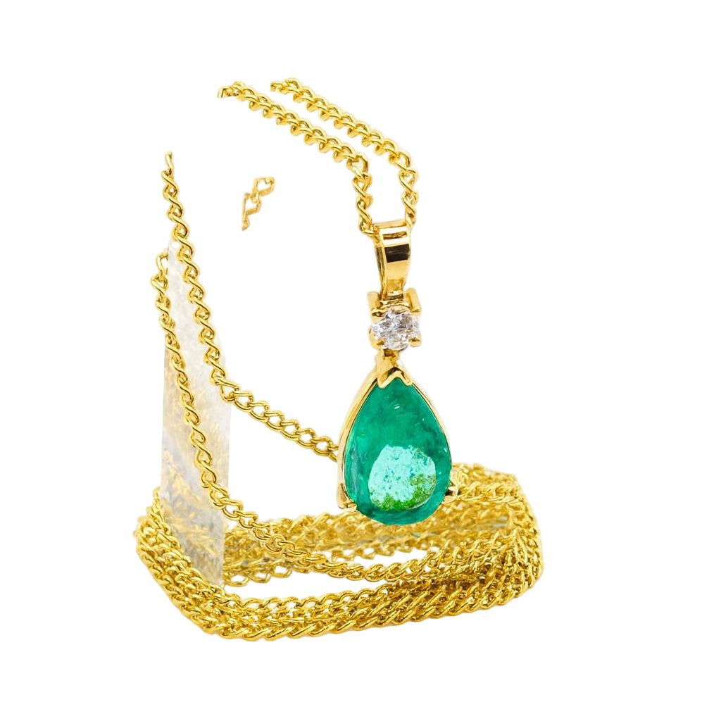 Collier Pendentif en or jaune, émeraude et diamant - Castafiore