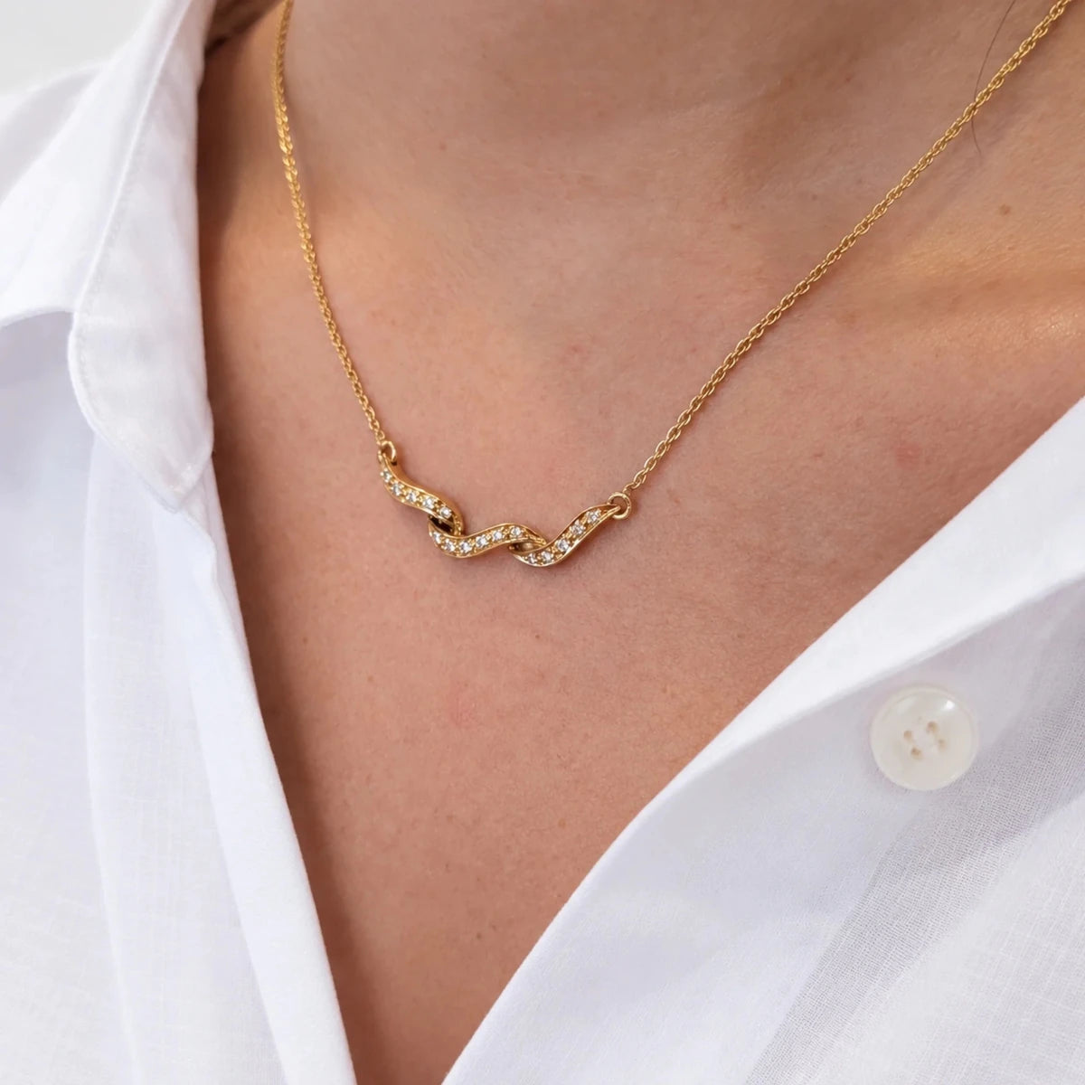 Collier Pendentif en or jaune et diamants - Castafiore