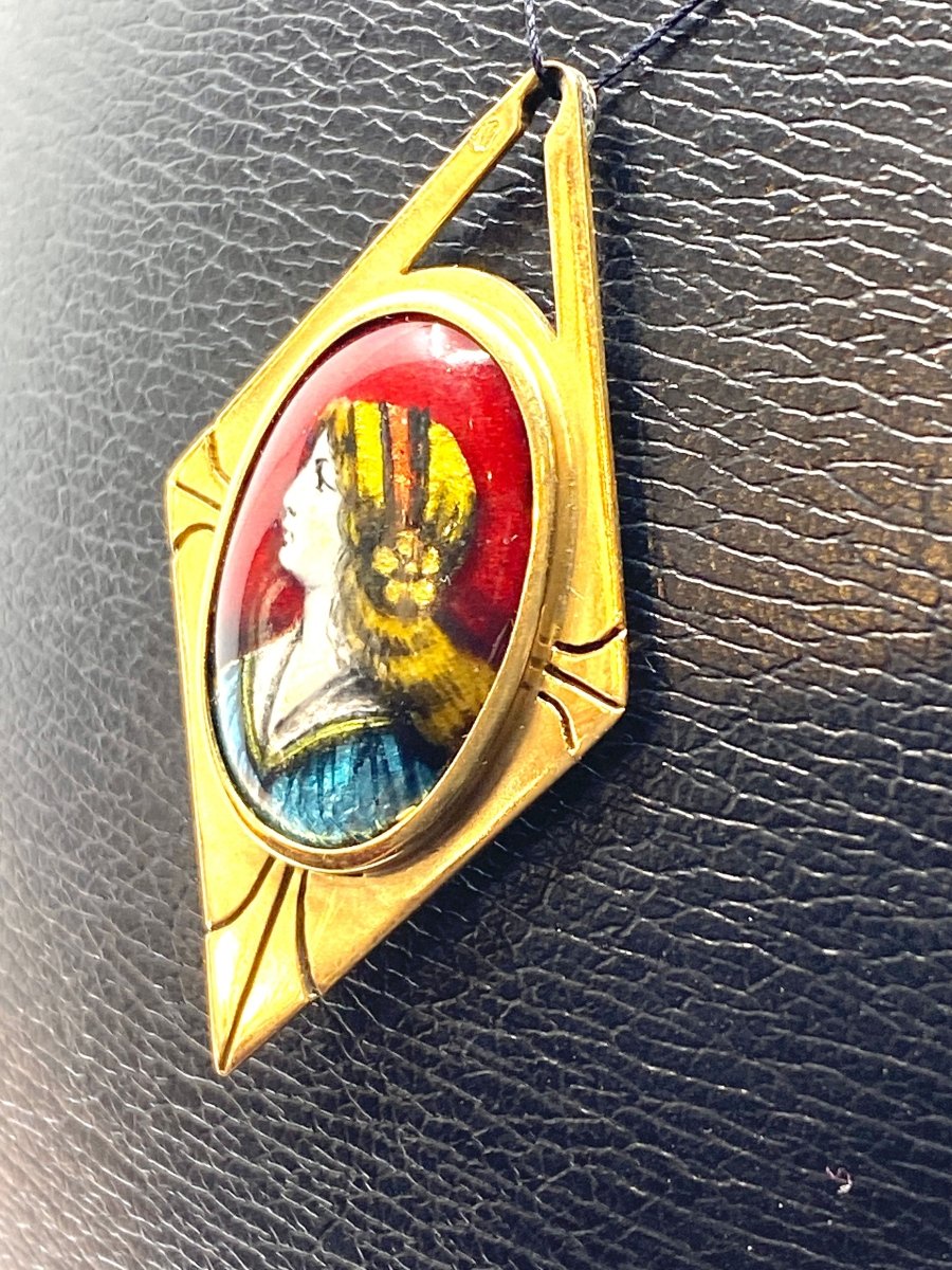 Collier Pendentif en or jaune et émail - Castafiore
