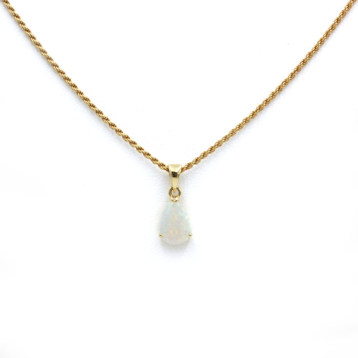 Collier pendentif en or jaune et opale - Castafiore