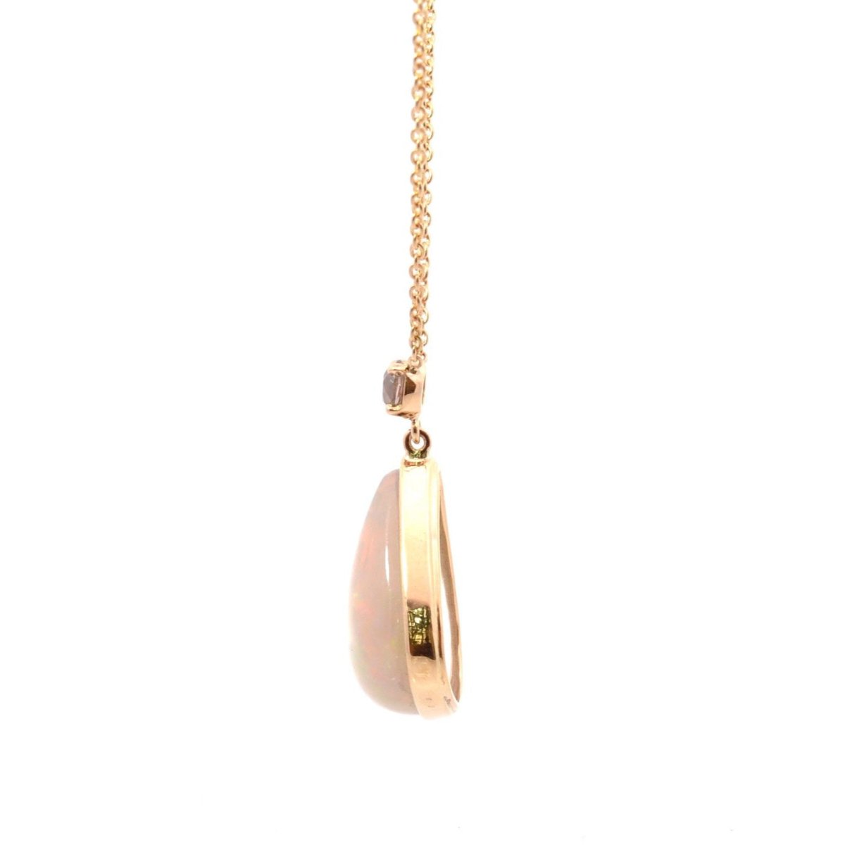 Collier Pendentif en or jaune, opale et diamant - Castafiore