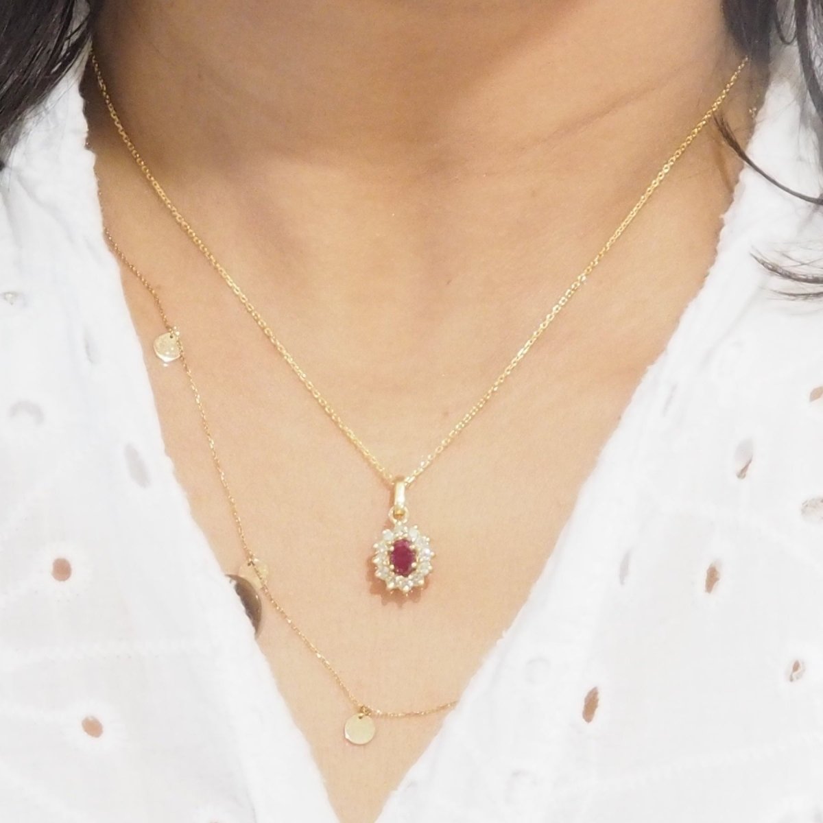 Collier Pendentif en or jaune, rubis et diamants - Castafiore