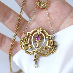 Collier Pendentif en or jaune, rubis, perles et diamants - Castafiore