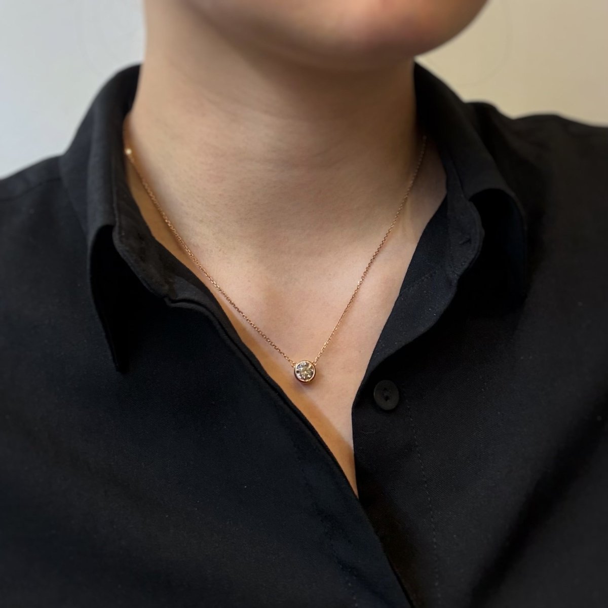 Collier Pendentif en or rose et diamant