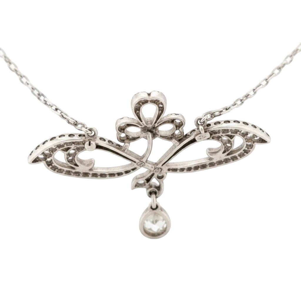Collier Pendentif en platine et diamants - Castafiore