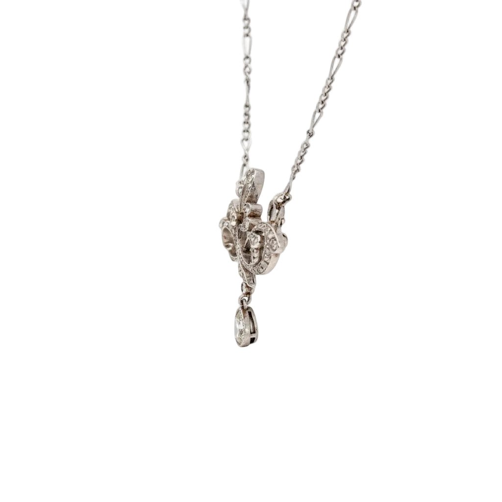 Collier Pendentif en platine et diamants - Castafiore