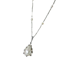 Collier Pendentif en platine or jaune, perle, et diamants - Castafiore