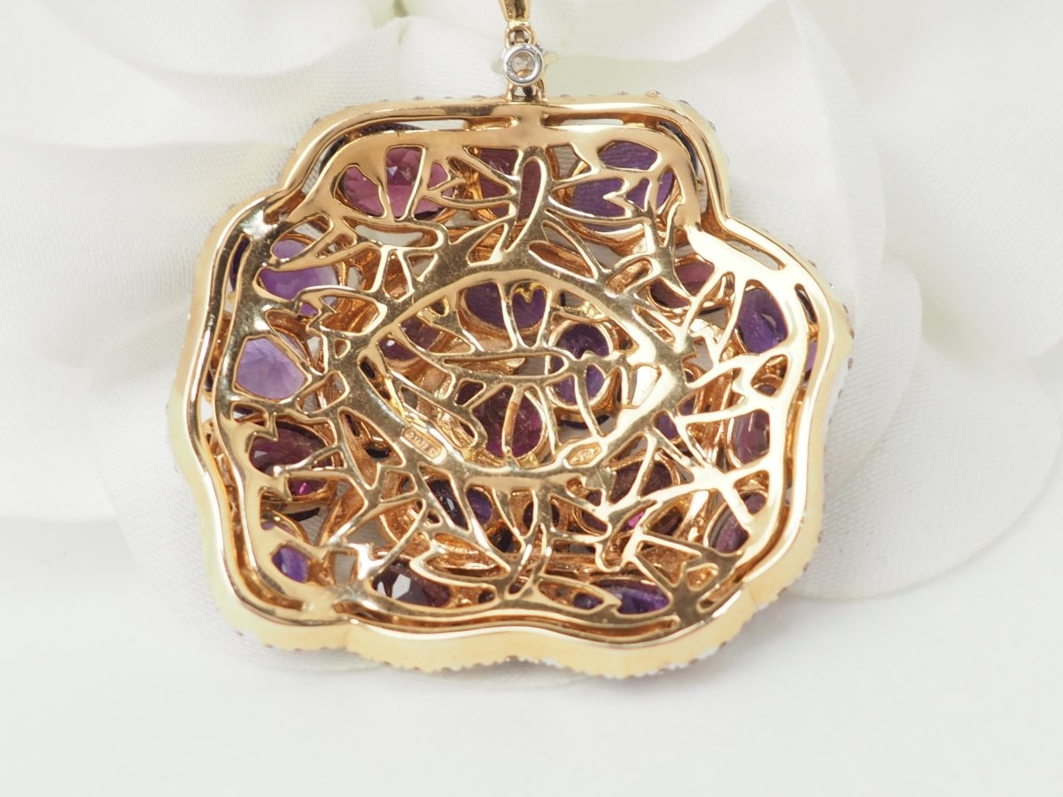 Collier pendentif fleur en or rose, pierres fines et diamants - Castafiore