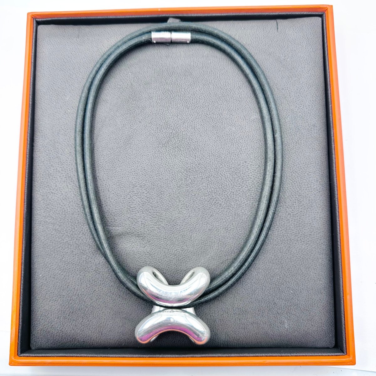Collier Pendentif HERMÈS "Lima" en argent - Castafiore