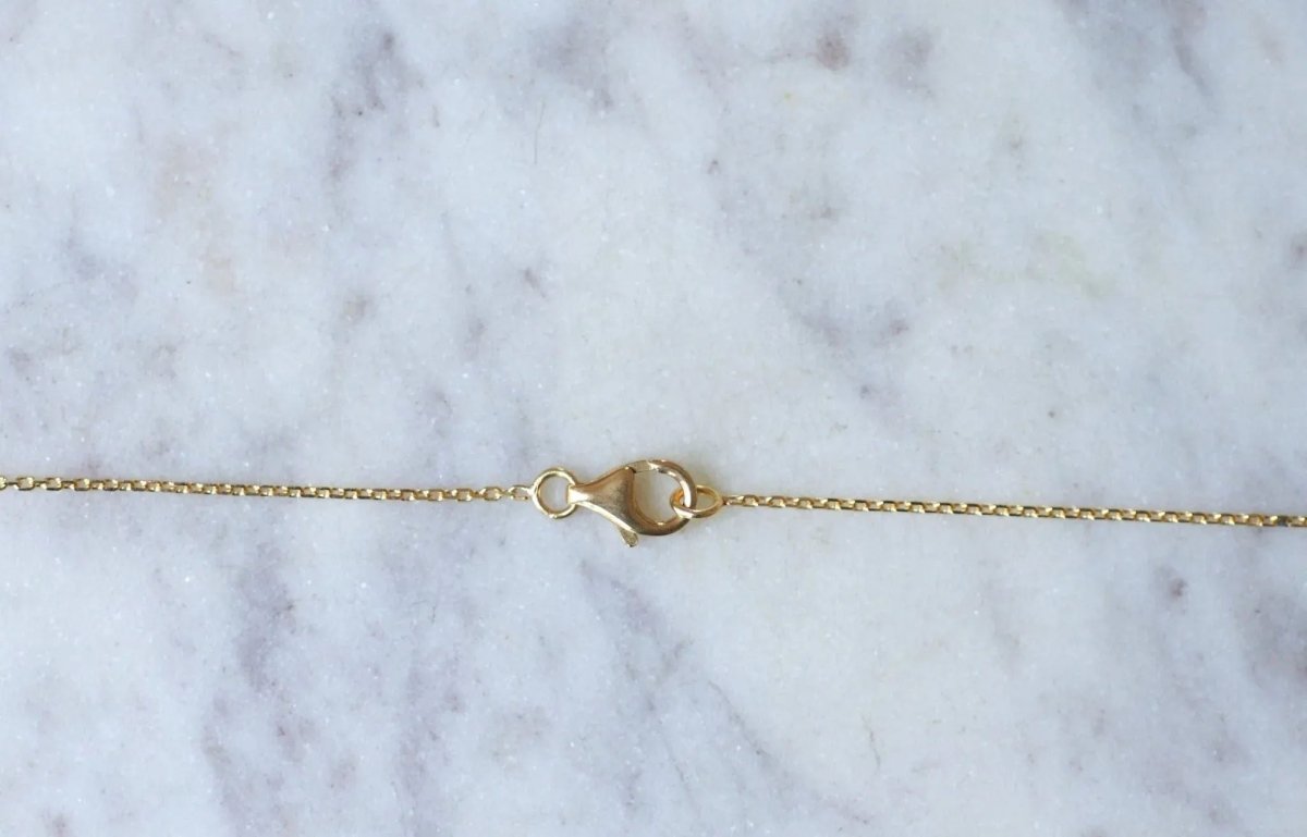 Collier pendentif marguerite saphir et diamants - Castafiore