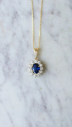 Collier pendentif marguerite saphir et diamants - Castafiore