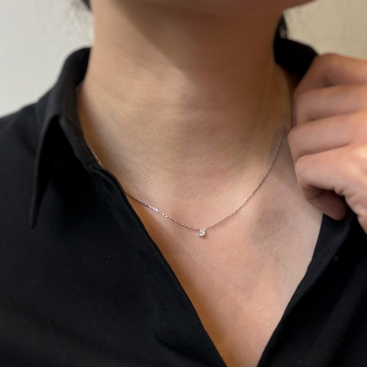 Collier Pendentif MAUBOUSSIN "Mon premier pas d'amour" en or blanc et diamant - Castafiore