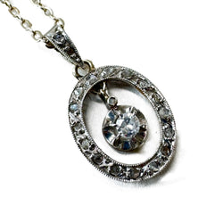 Collier Pendentif or blanc, platine et diamants - Castafiore