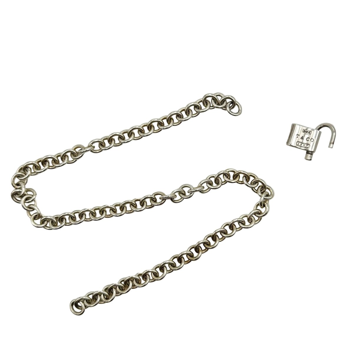 Collier Pendentif TIFFANY & CO. "Cadenas" en argent - Castafiore