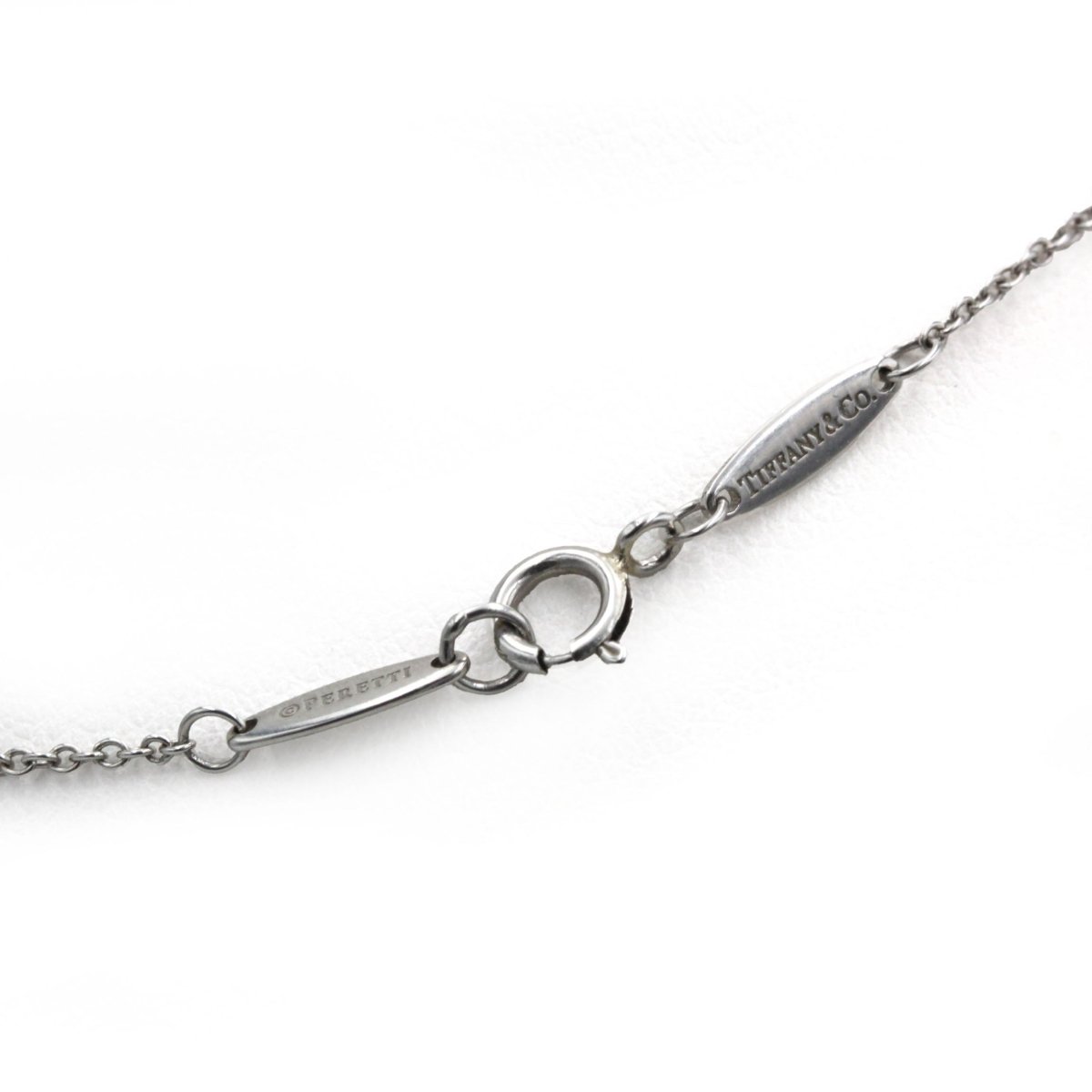Collier Pendentif TIFFANY & CO. "Diamonds By The Yard" en platine et diamant - Castafiore